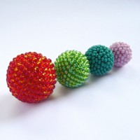 How-To: Glass Beadwork on Wooden Beads