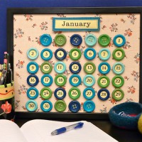 Flashback: Make a Perpetual Button Calendar