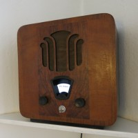 Antique Raspberry Pi Internet Radio