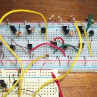 Building Memory Registers With Transistors