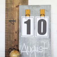 How-To: Chalkboard Calendar