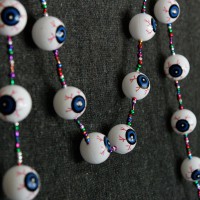 How-To: Spooky Eyeball Garland