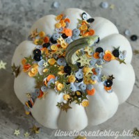 How-To: 5-Minute Sparkle Pumpkin