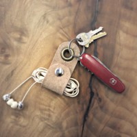 How-To: Earbud Wire Organizer Keychain