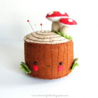 How-To: Felt Tree Stump Pincushion