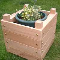 How to Make a Simple Chunky Wooden Planter
