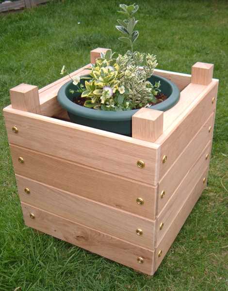 How to Make a Simple Chunky Wooden Planter