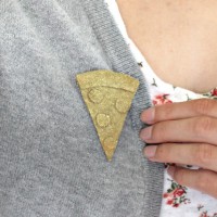 How-To: Metallic Gold Pizza Pin