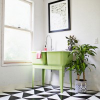 How-To: Make a Patterned Floor with Linoleum Tile