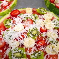 Fresh Fruit Pizza With Coconut “Cheese”