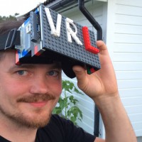 VR Headset Made of Lego Pieces
