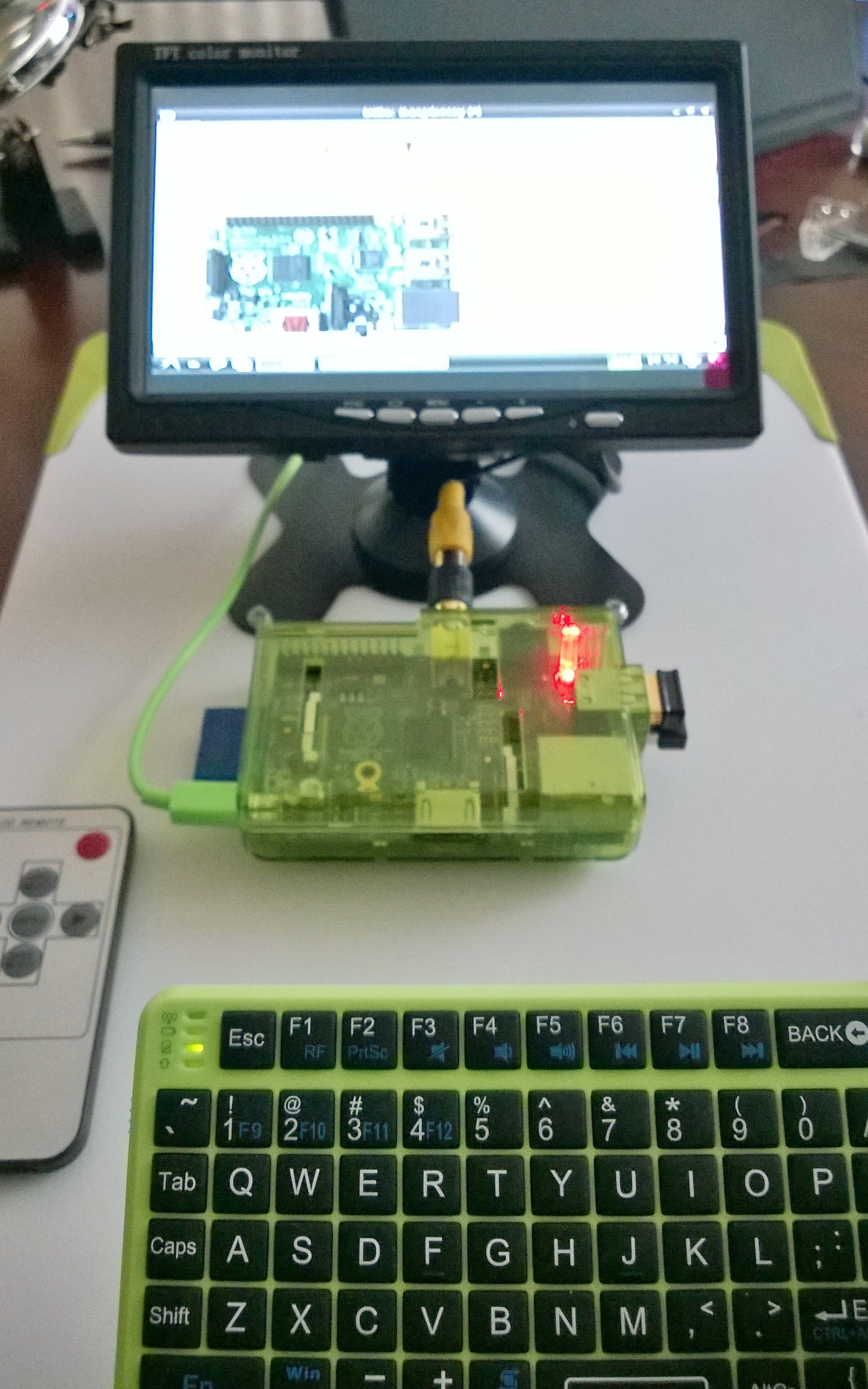 Multi-functional Cutting Board Raspberry Pi