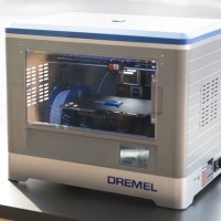 Playing With Dremel’s 3D Printer: Slideshow
