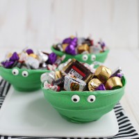 Recipe: Green Chocolate Monster Bowls