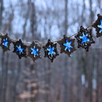 How-To: Snowflake Suncatcher Garland