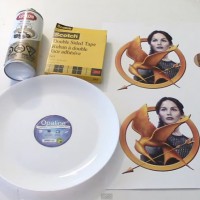 Dollar Store Hack: The Hunger Games Gold Collectible Plate