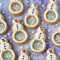 Recipe: Snowflake Candy-Filled Snowman Cookies