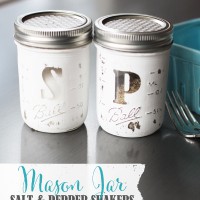 How-To: Salt and Pepper Mason Jar Shakers