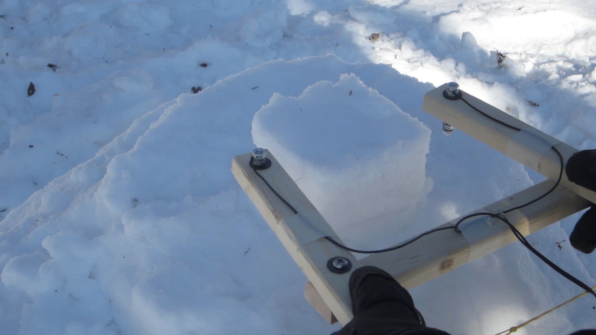Sculpt Snow and Ice With This Hot Wire Cutter