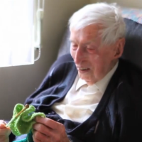 Oldest Man in Australia Still Knitting at 109!