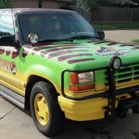 Jurassic Park Car Replica Is Perfect for Dinosaur Hunting