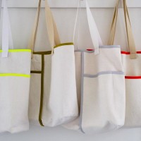 Summer Necessities: Wrap Pocket Tote with Colorful Contrast Edging