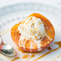 Summer Desserts: Easy Baked Peaches