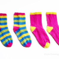 Super-Easy Socks That You Knit Flat