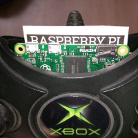 Gamer Uses Raspberry Pi Zero to Cram Entire Game Console into Old Xbox Controller