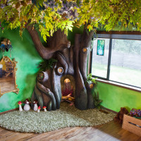 Dad Builds Insanely-Detailed Magical Treehouse in Daughter’s Bedroom