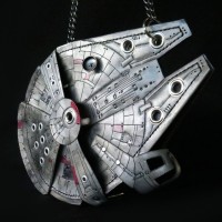 Ridiculously Cool DIY Millennium Falcon Purse