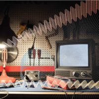 Weekend Project: Listen to Weird Sounds from Electromagnetic Fields
