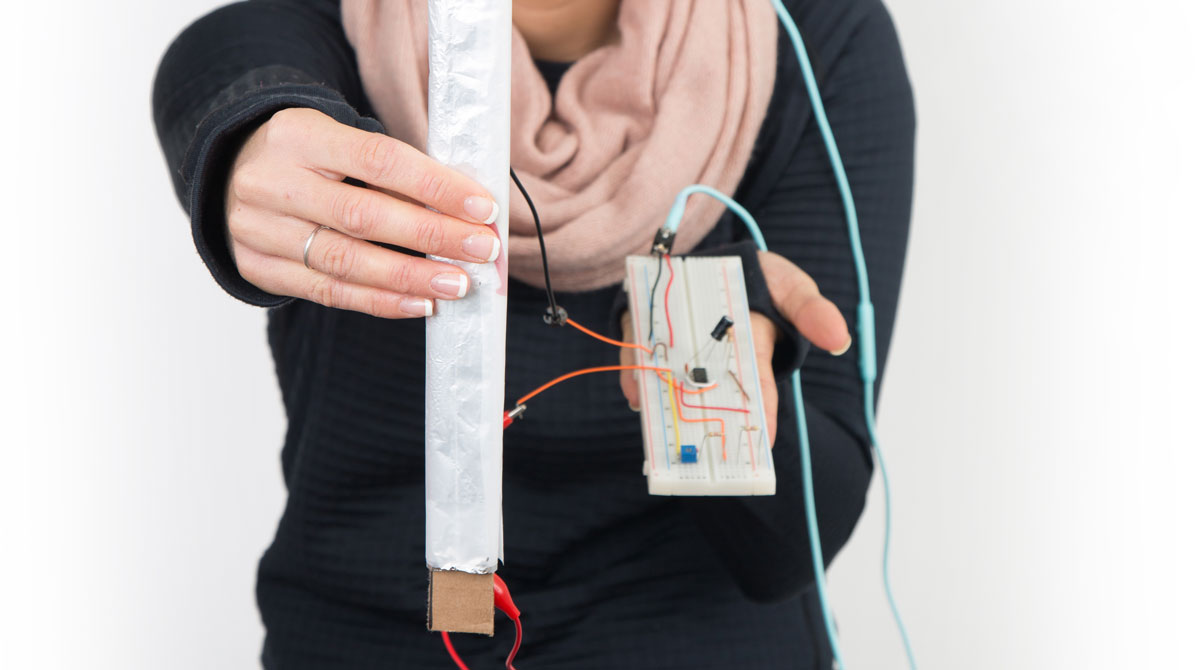 Create a Squeezable Musical Instrument With Tin Foil & Grocery Bags