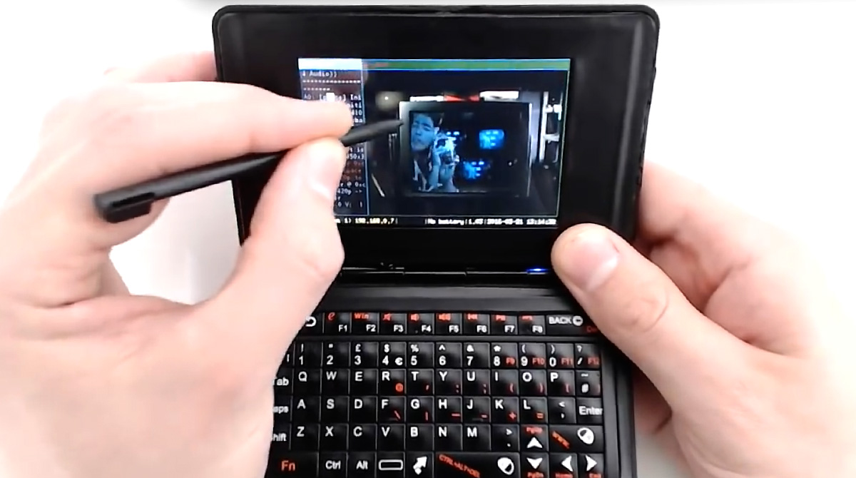 Build a Raspberry Pi-Powered Linux Laptop That Fits in Your Pocket