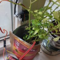 Simple Arduino-Controlled, No-Pump Plant Watering