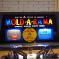 The Retro-Industrial Wonders of the Mold-A-Rama