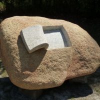 These Stones Come to Life with Clever Sculptural Effects