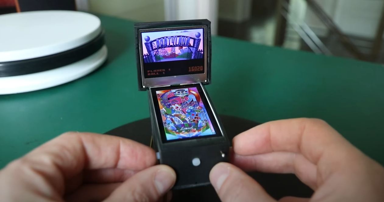 This Miniature Pinball Table Could Fit In Your Pocket