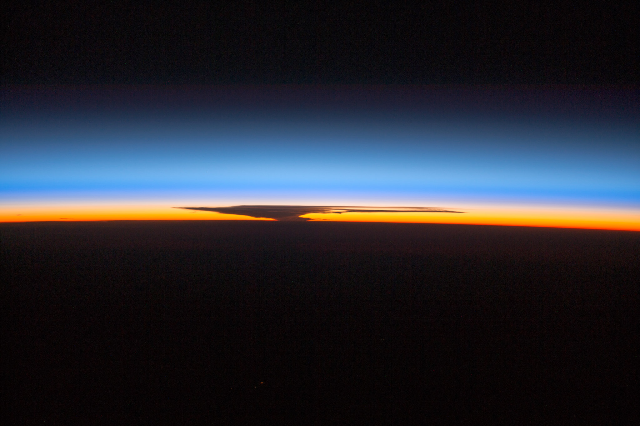 Amateur Scientist: Measure the Height of the Ozone Layer
