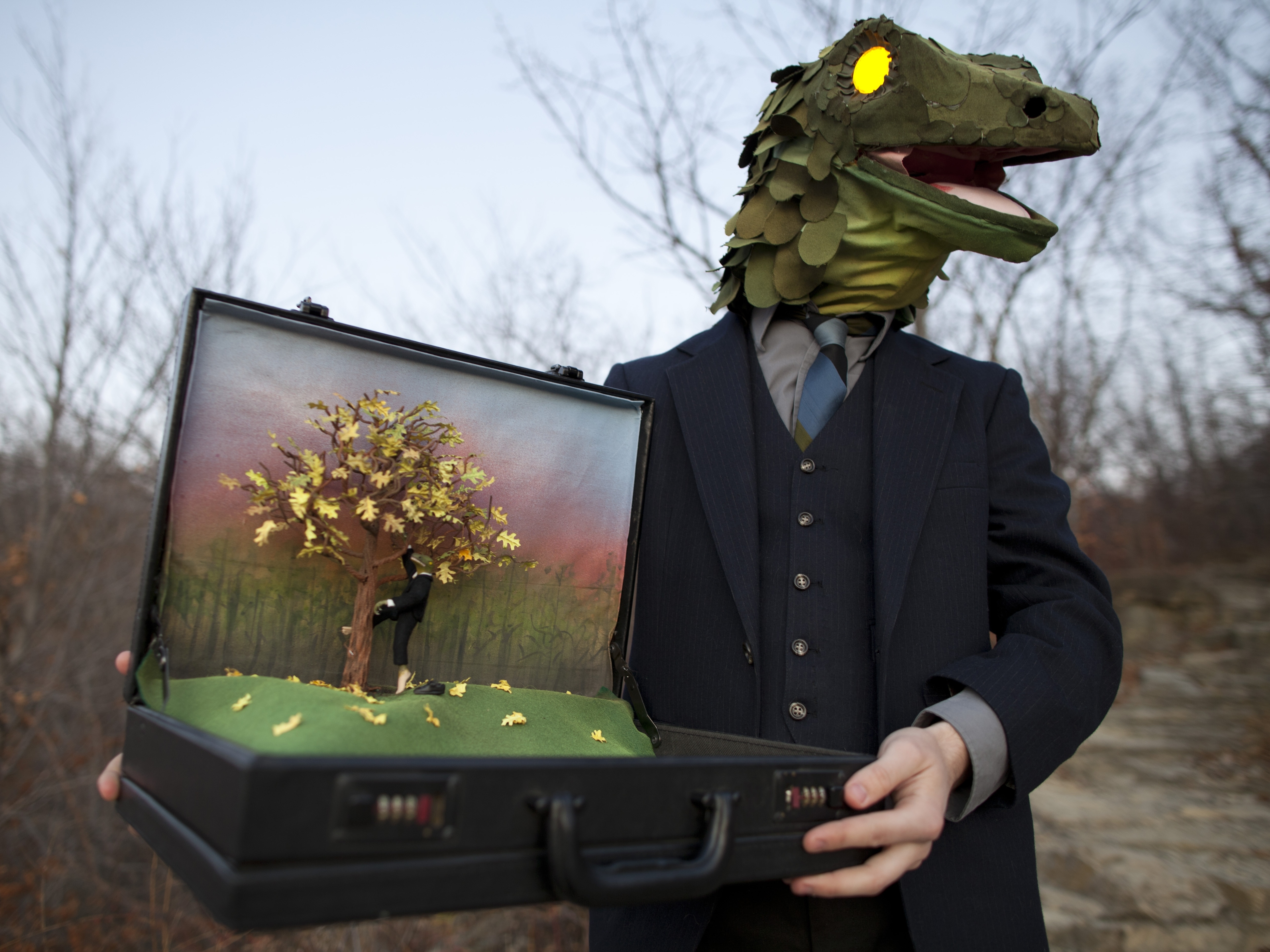 Business Lizard with Briefcase Diorama