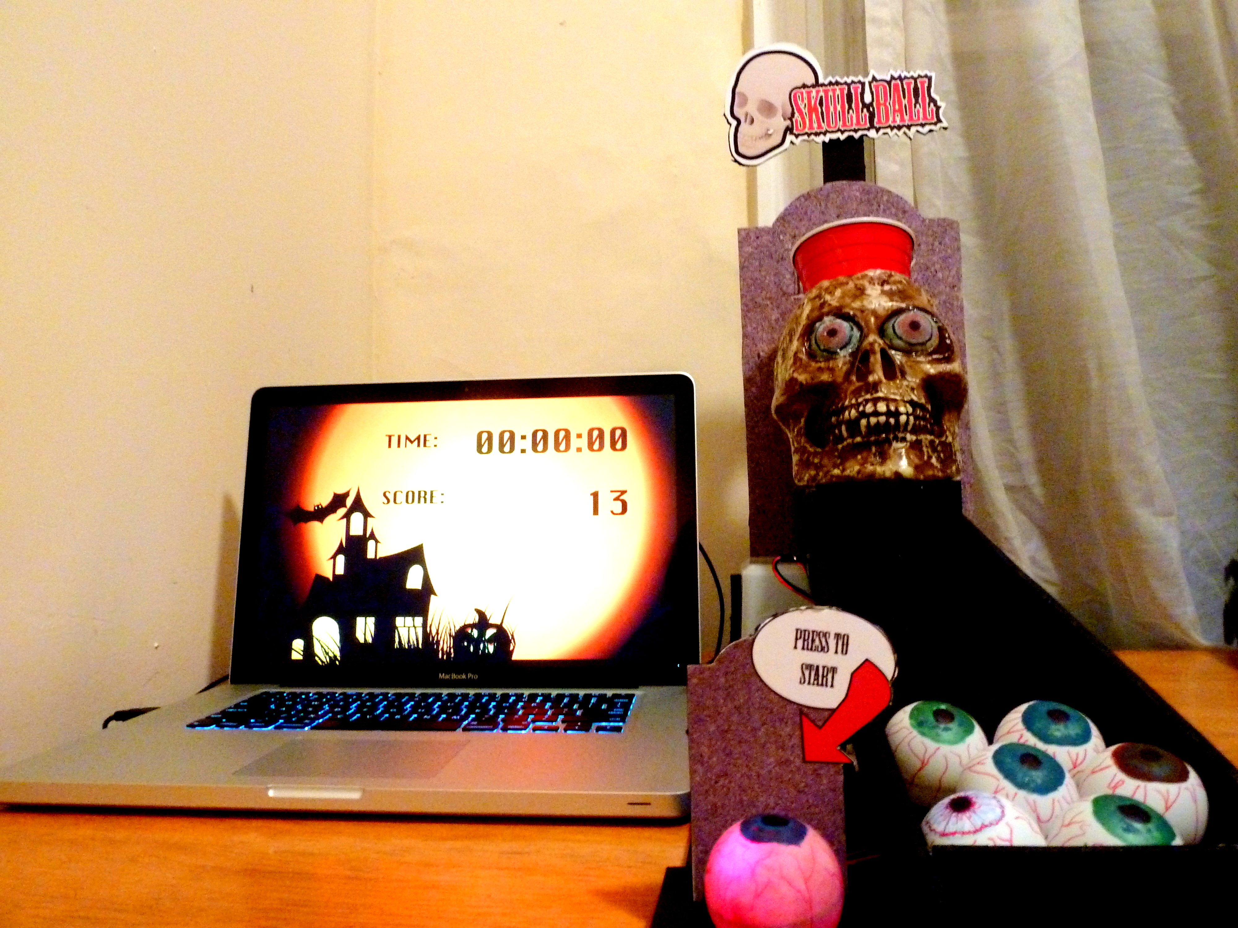 Skull Ball (Super Geek Beer Pong)