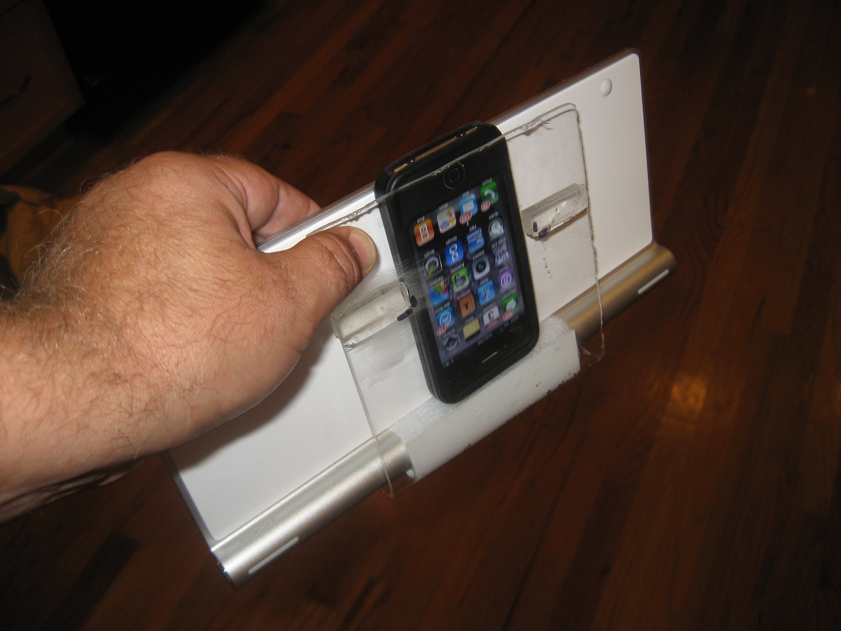 iphone-keyboard-stand-make